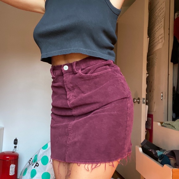 BRANDY MELVILLE SKIRT - Picture 3 of 6